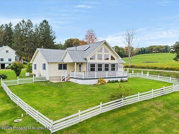 4th image of 3286 E Lake Rd
