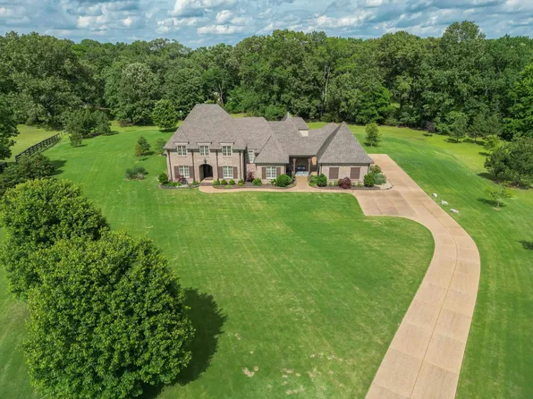 120 Bonne Terre Cv, Eads, TN 38028