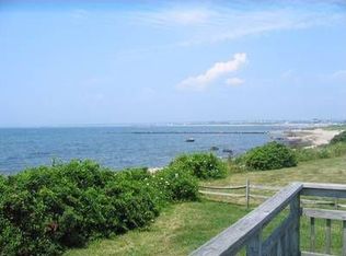 79 Stanton Ave, Narragansett, RI 02882