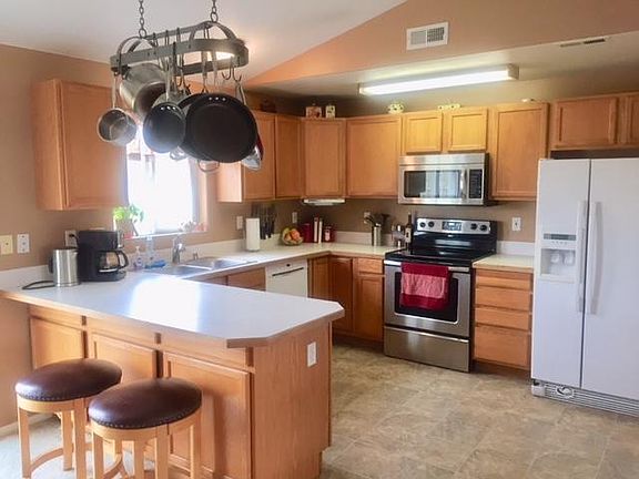 Kitchen with eating nook