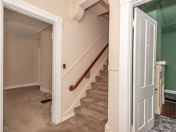 3rd image of 8455 Wiswell Ave