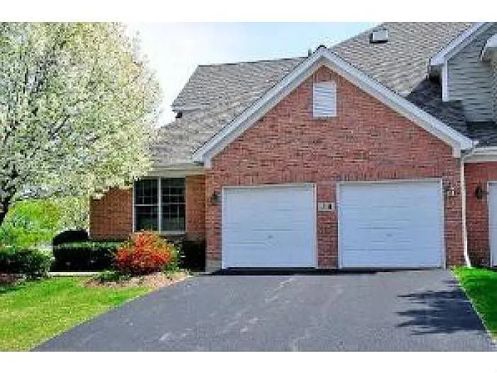 231 Orchard Ln photo 1