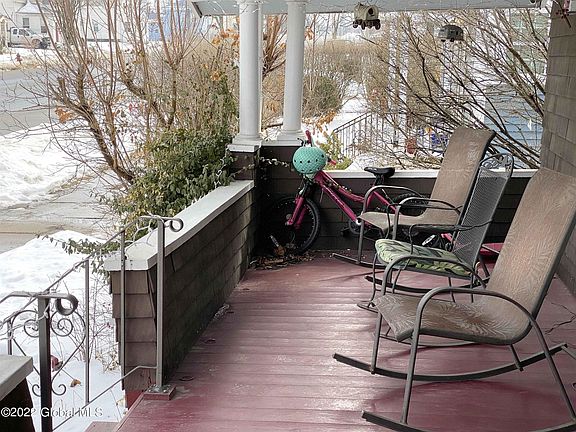 5th image of 24 Hudson St