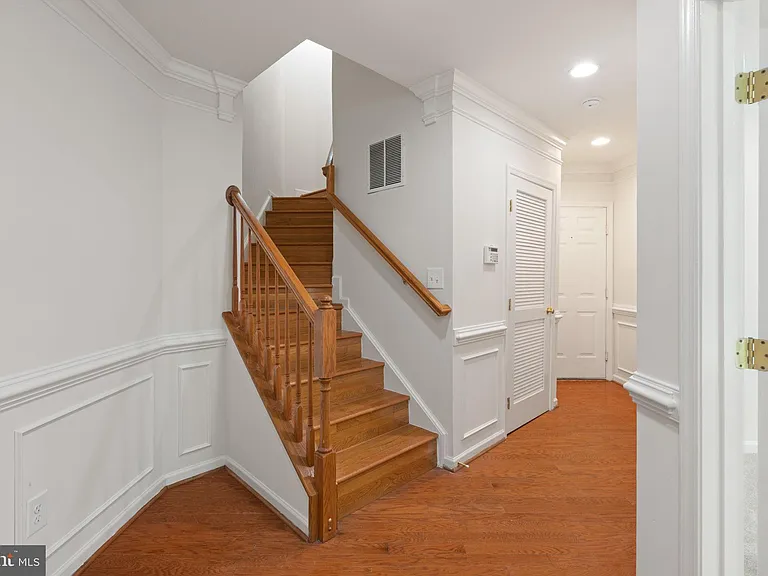 2225 Potomac Club Pkwy — Photo 14