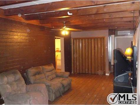 4th image of 8112 Parkland Dr