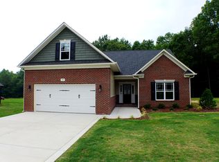 597 Wood Valley Dr, Four Oaks, NC 27524