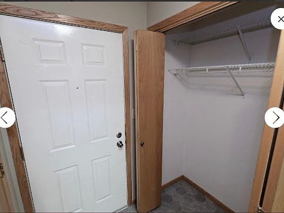 5th image of 2920 S 72nd St
