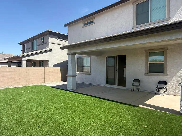 745 W Sparrow Dr — Photo 34