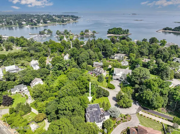 2 Stormy Circle Dr, Greenwich, CT 06830