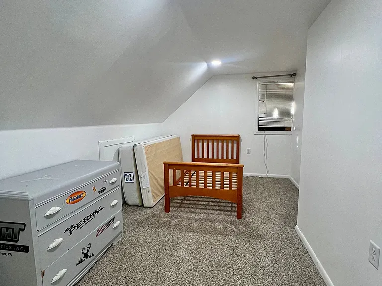 119 E Church St — Photo 17