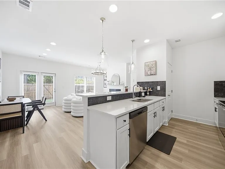 2360 Rex Dr — Photo 8