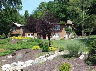 18 Deerwood Dr, Hopewell Junction, NY 12533
