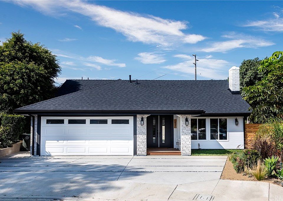 1st image of 1897 Parkview Cir