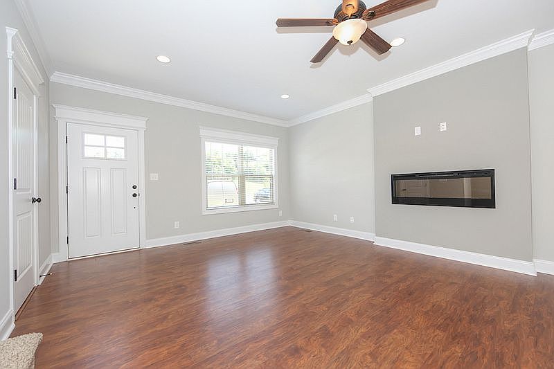 1st image of 176 Mallard Ln