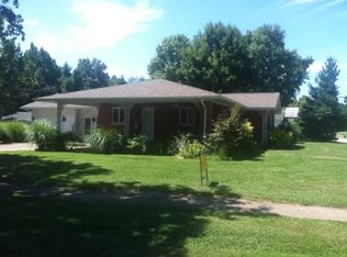 301 Virginia Ave, Carterville, IL 62918