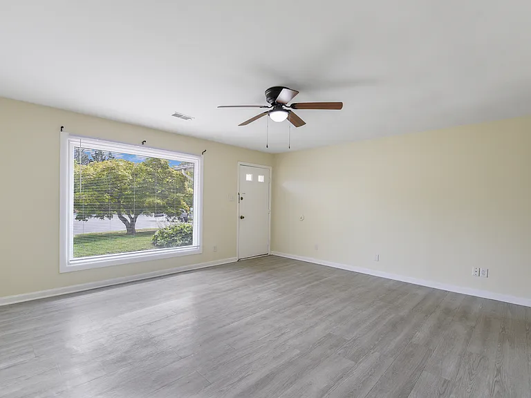 7822 Citadel Ct — Photo 4