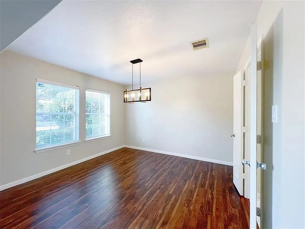 Building Photo - 18102 Redoak Manor Ln