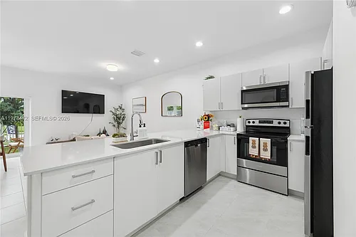 355 NW 30th Ave #601 Photo 1