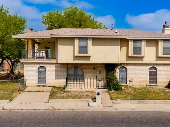 1801 Royal Ridge Dr, Eagle Pass, TX 78852