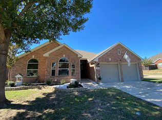 7753 Parkwood Plaza Dr, Fort Worth, TX 76137
