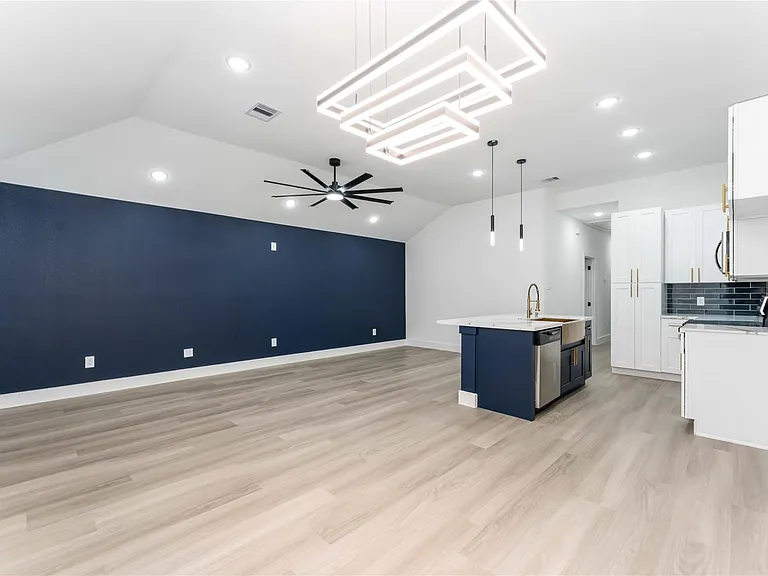 9406 Sandra St #A — Photo 5