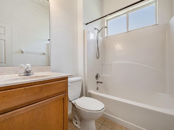 3rd image of 501 Anise Ct