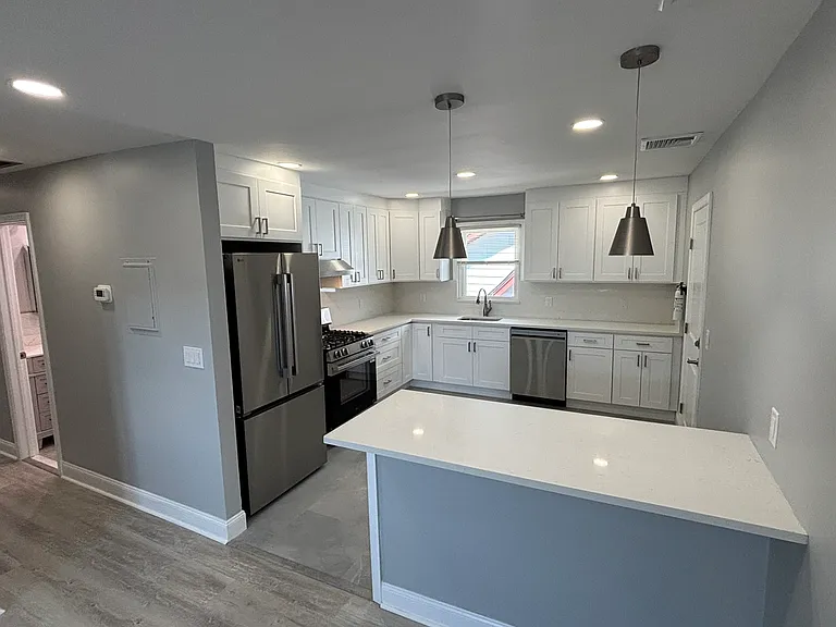 260 Court Ave #2 — Photo 8