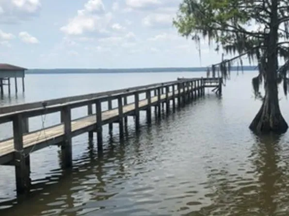 1307 Scott Lake Rd, Summerton, SC 29148