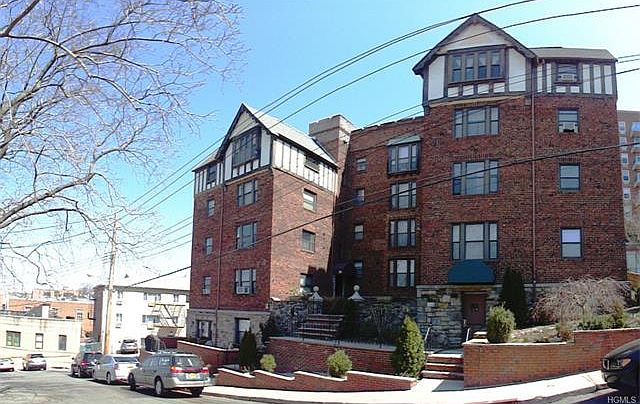 1st image of 34 Westview Ave APT 4E