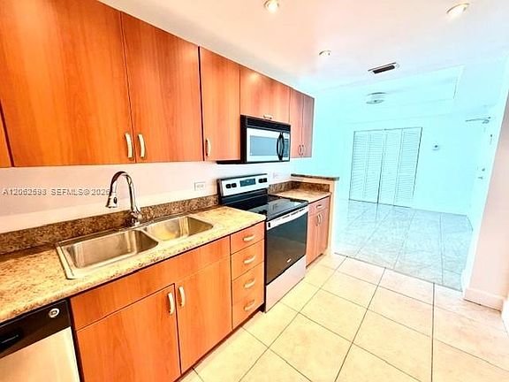 5th image of 7501 E Treasure Dr APT 5H