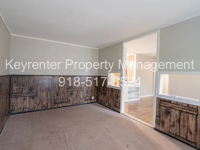1553 E 53rd St N — Photo 12
