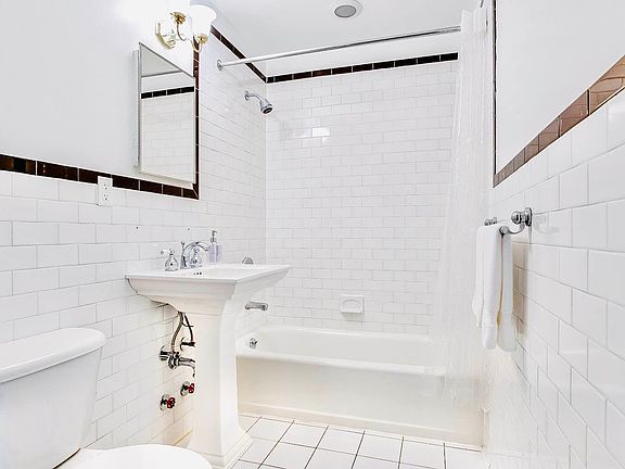 4th image of 3474 Broadway APT 1