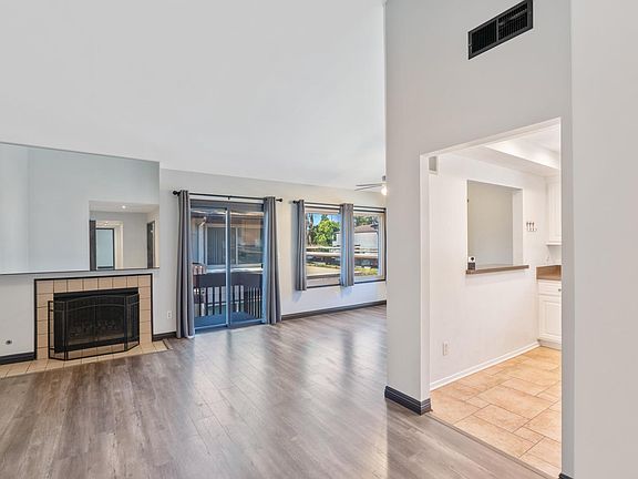 5th image of 6716 Clybourn Ave Unit 223