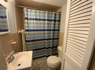19 Weeden Dr, Warwick, RI 02818