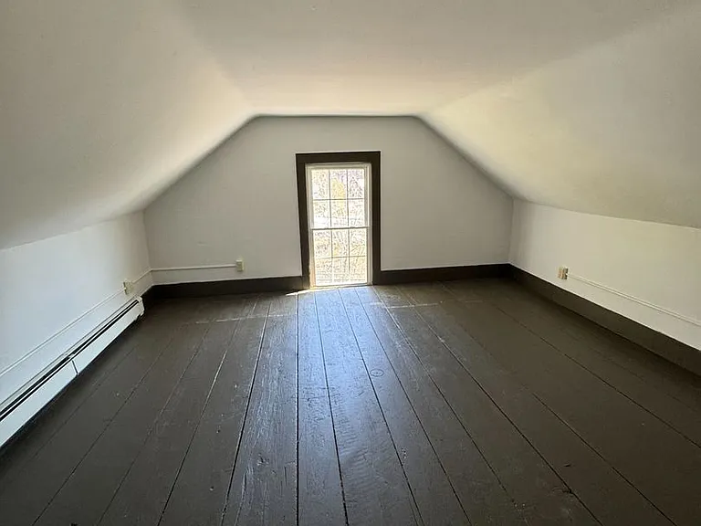 22 Mineral St — Photo 4