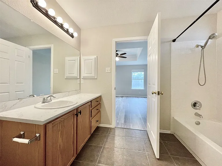 1909 Horizon Park Blvd — Photo 25