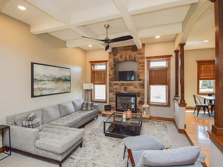 2204 S Silverthorne Ave — Photo 20