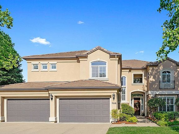 3rd image of 705 Spumante Ct