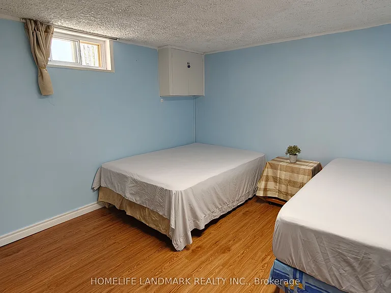 385 Marybay Cres #1 — Photo 9