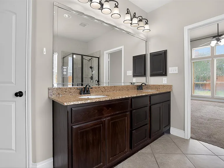 6535 Arroyo Springs Ln — Photo 34