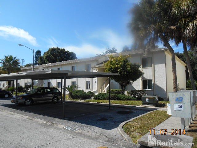 1st image of 123 E Cypress Ct