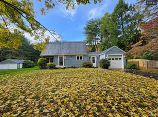 395 Bushy Hill Rd, Simsbury, CT 06070