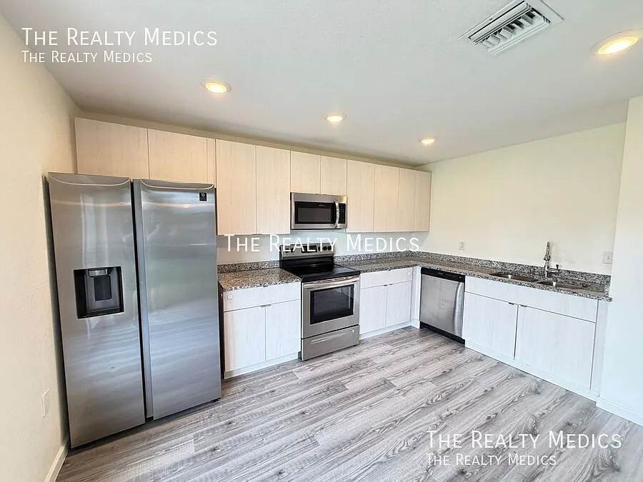 !Price Drop! Stylish Living Starts Here | Modern 3br Home In Ocala With Open-Concept Design! — Photo 4