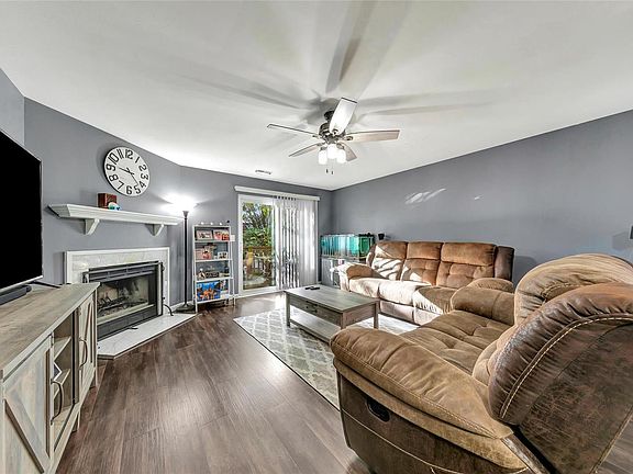 3rd image of 940 Sugar Lake Ct #8-2NDFL