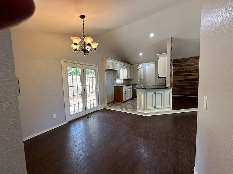 525 Ridgecrest Rd — Photo 11