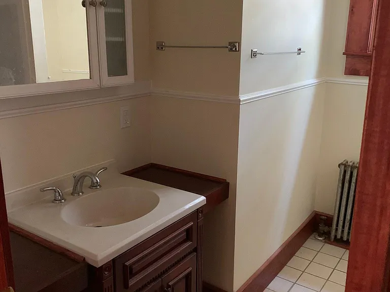 14 Beacon St #4 — Photo 3