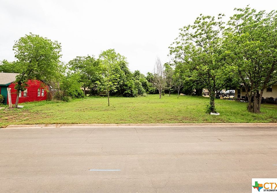 1st image of 213 W Dunn Ave