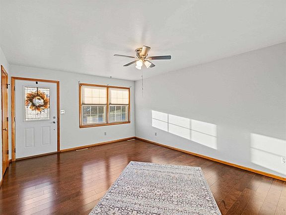 5th image of 2515 Dartmouth Dr