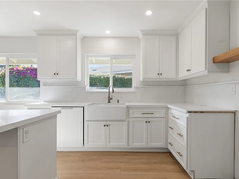 1185 La Subida Ct — Photo 24