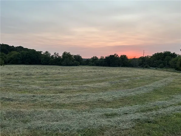 Water Ave, Springdale, AR 72762